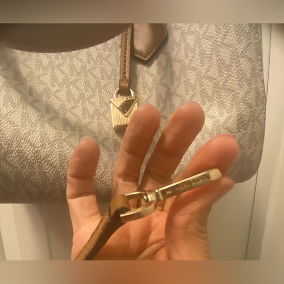 EUC Michael Kors Grayson Conv Large Satchel Crossbody Bag - Picture 11 of 16